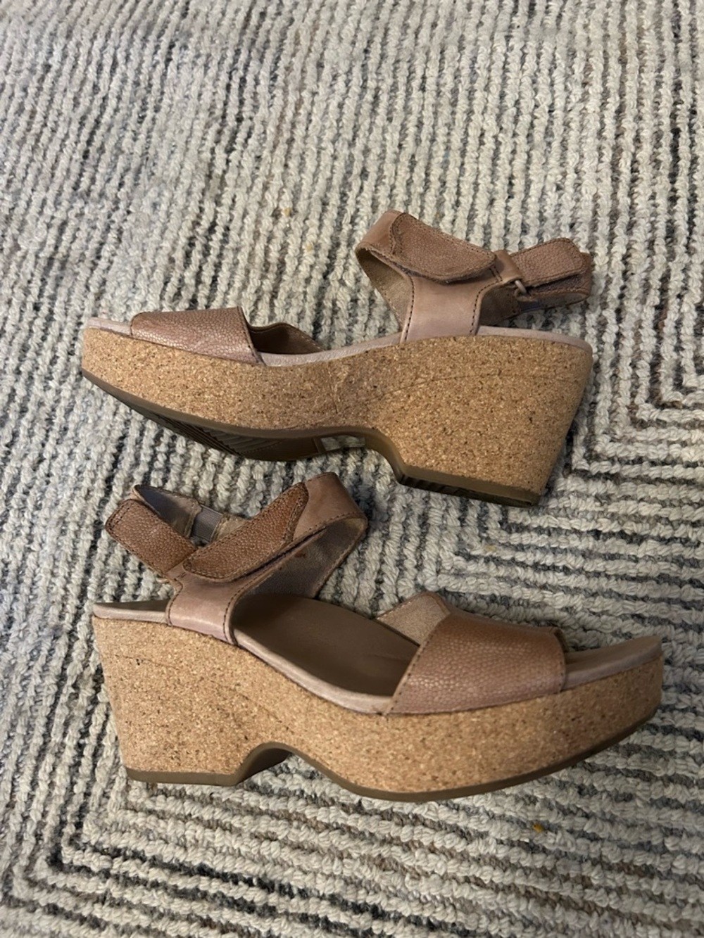 EARTH Kaya Kella Size 8 Beige Women’s Cork Platform Sandals in Brown